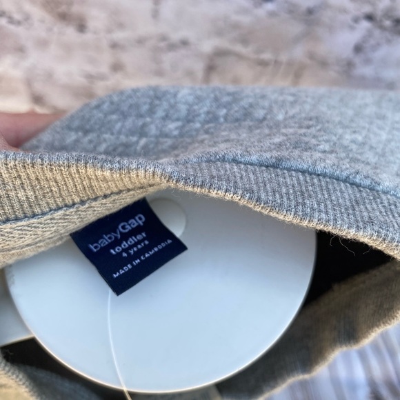 Baby Gap Quilted sweatshirt - Picture 4 of 5